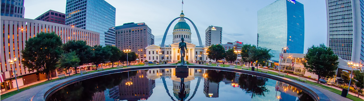 downtown st louis at night